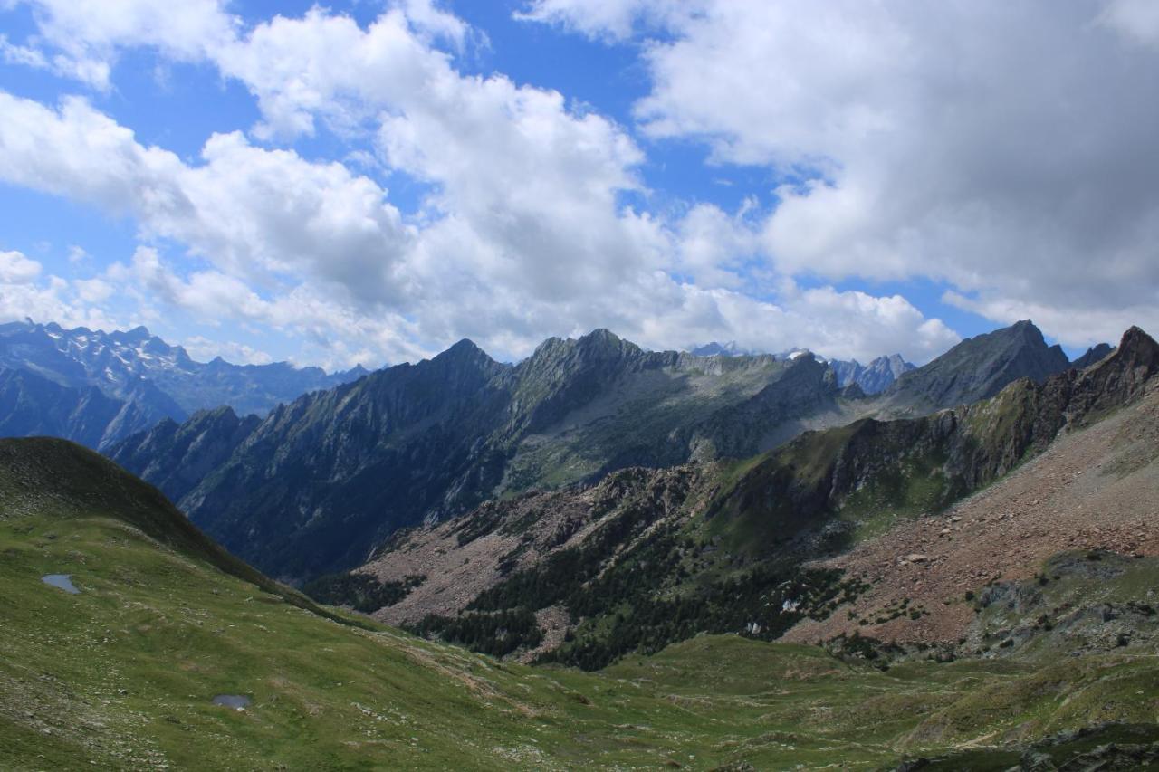 Chalet Baita Delle Favole Di Rosarita Berbenno di Valtellina Luaran gambar